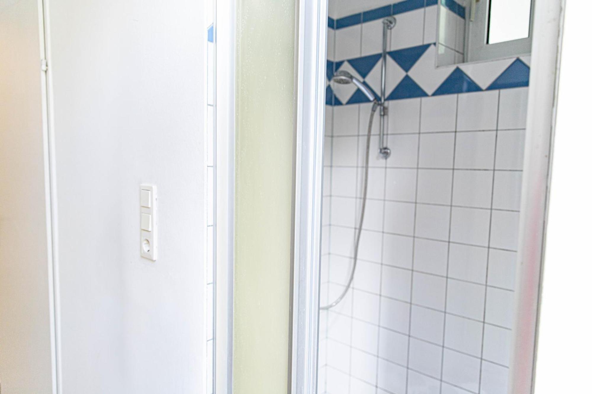 Spacious Apartment, 3 Min To U1 Reumannplatz ウィーン エクステリア 写真