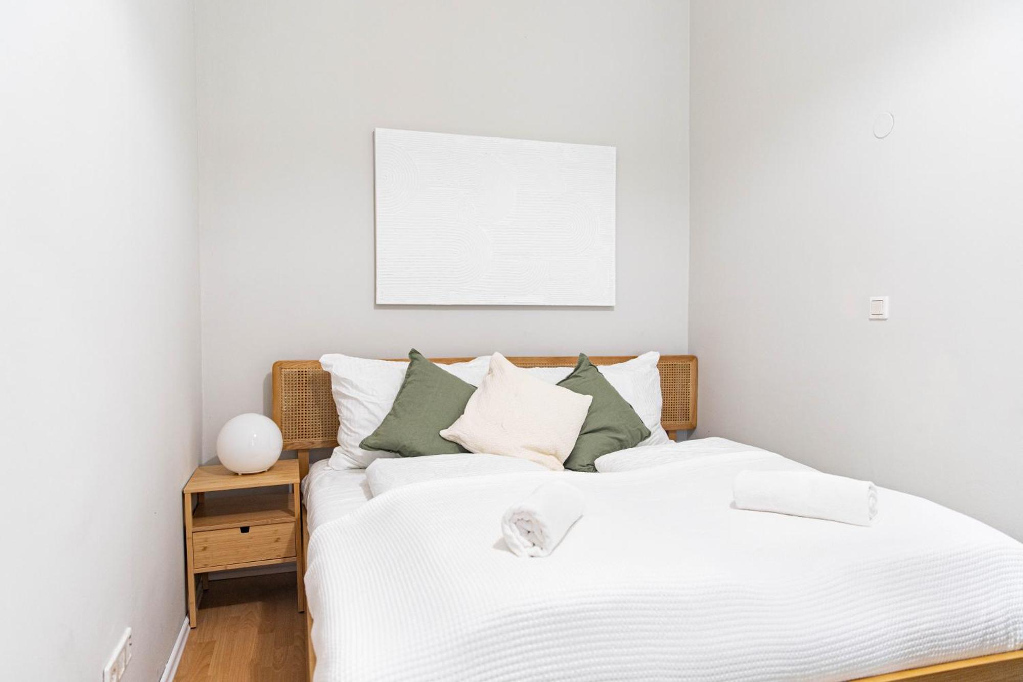Spacious Apartment, 3 Min To U1 Reumannplatz ウィーン エクステリア 写真